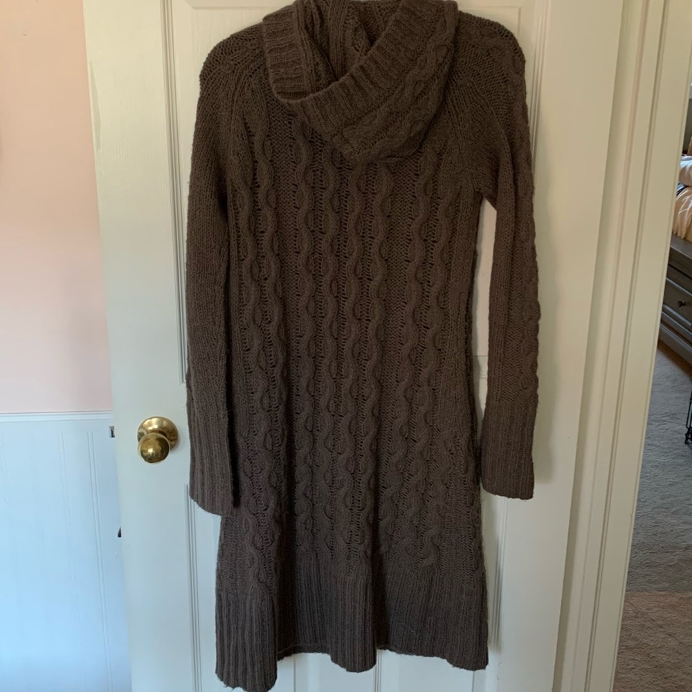 Cozy Brown Cable Knit Cardigan - Picture 4 of 15